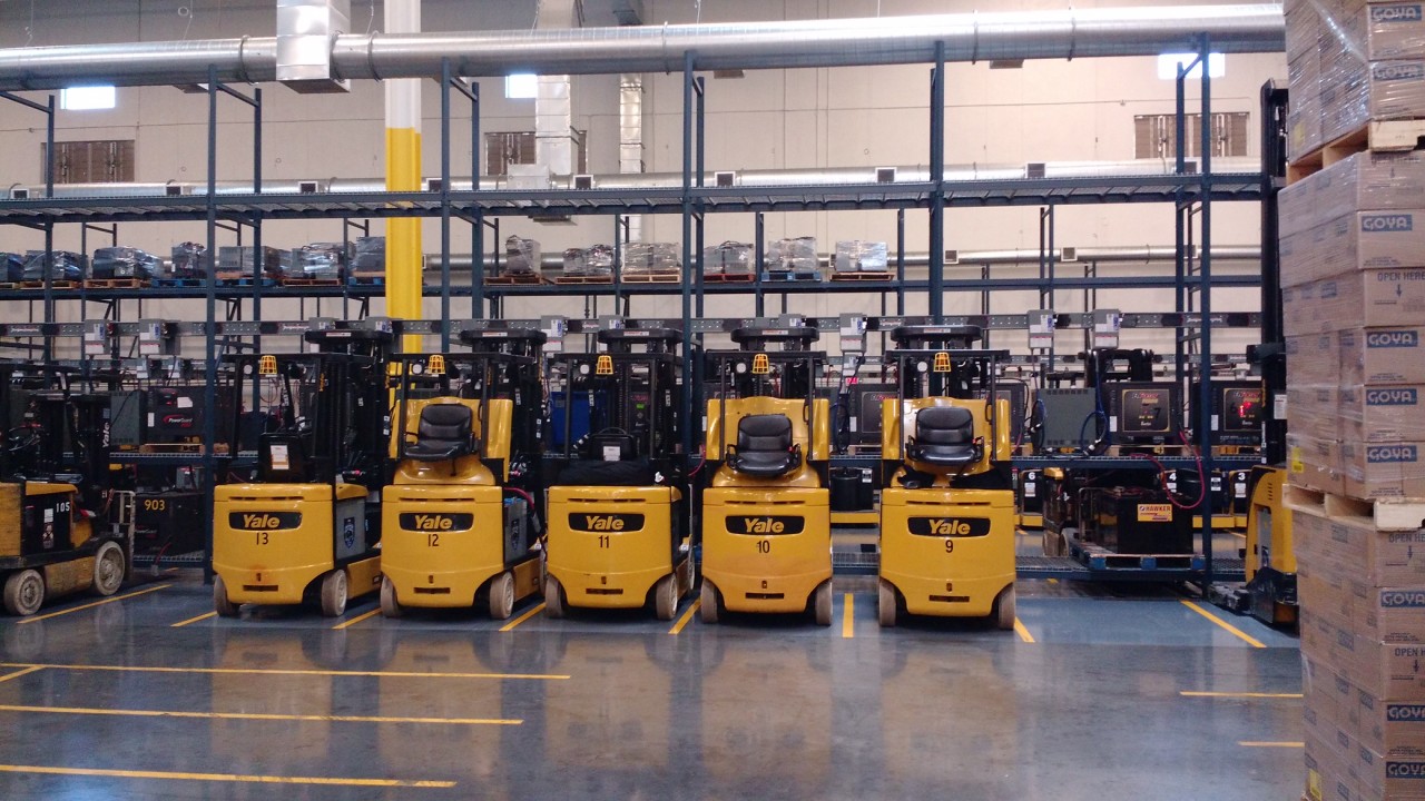 Yale forklifts in Goya factory