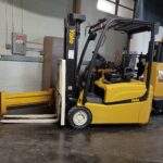 Electric, 3-wheel counterbalanced sit down rider